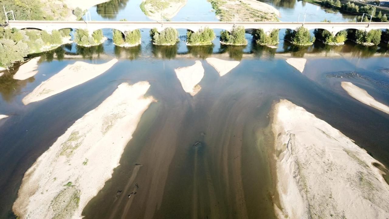 Апартаменти Sur Les Bords De Loire Монлуї-сюр-Луар Екстер'єр фото